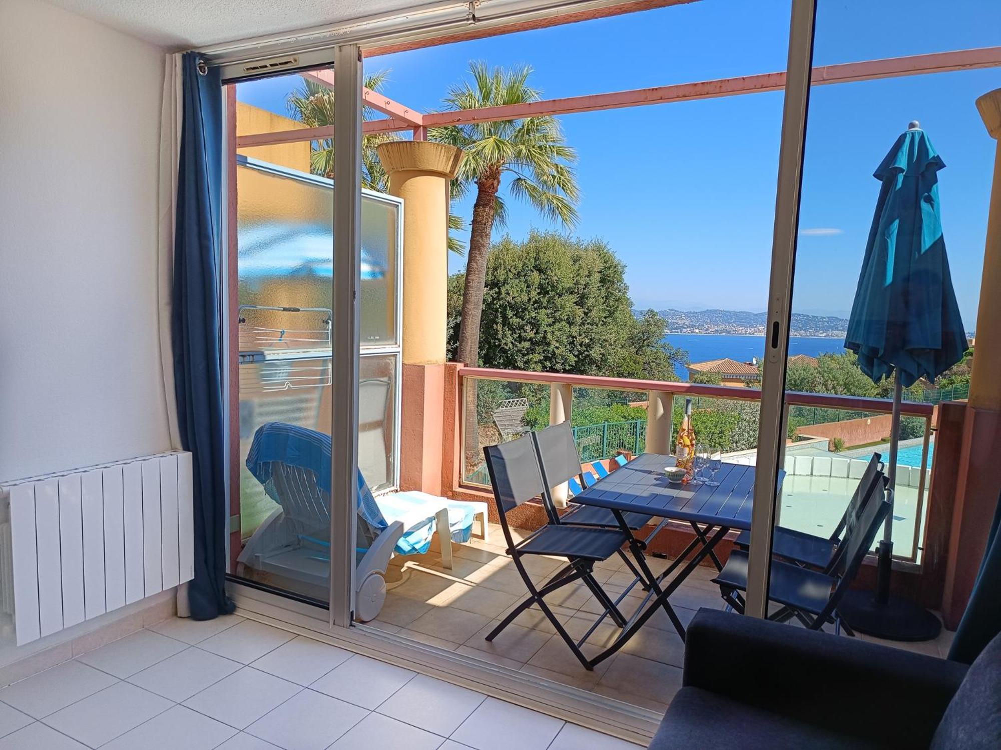 Magnifique Vue Mer Et Piscine - Les Cles De L Esterel Theoule-sur-Mer Exterior photo